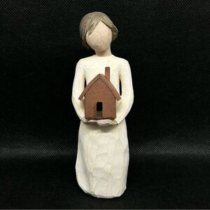 New in box Willow Tree Mi Casa figurine